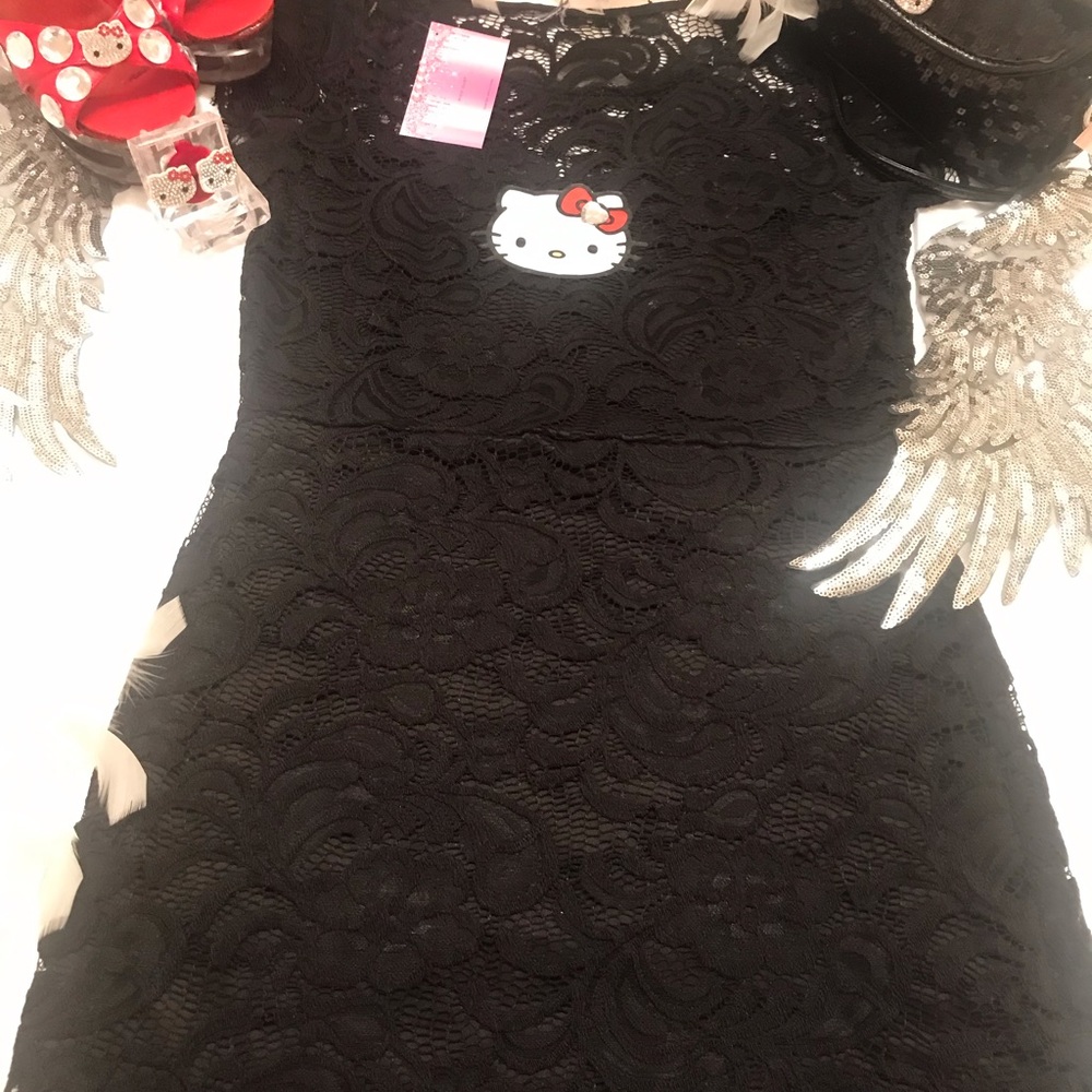 Gorgeous vintage hello kitty lace pin up doll dress and earrings 🍒 - Picture 16 of 16
